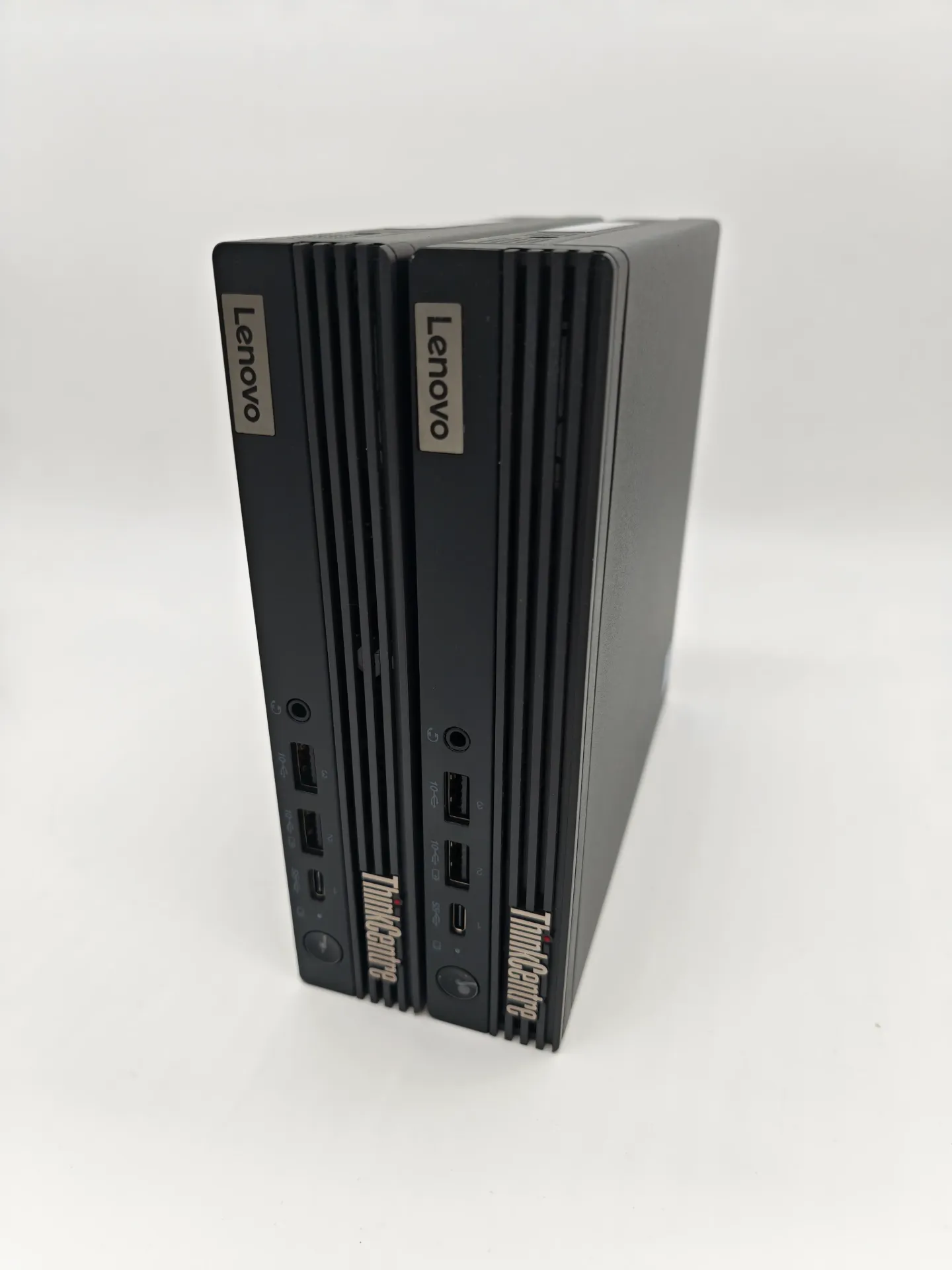 Lenovo Thinkcentre M70Q Gen3 (8 GB, Intel i5 12400t, ohne M.2 Speicher, ohne 2,5" SSD Speicher)