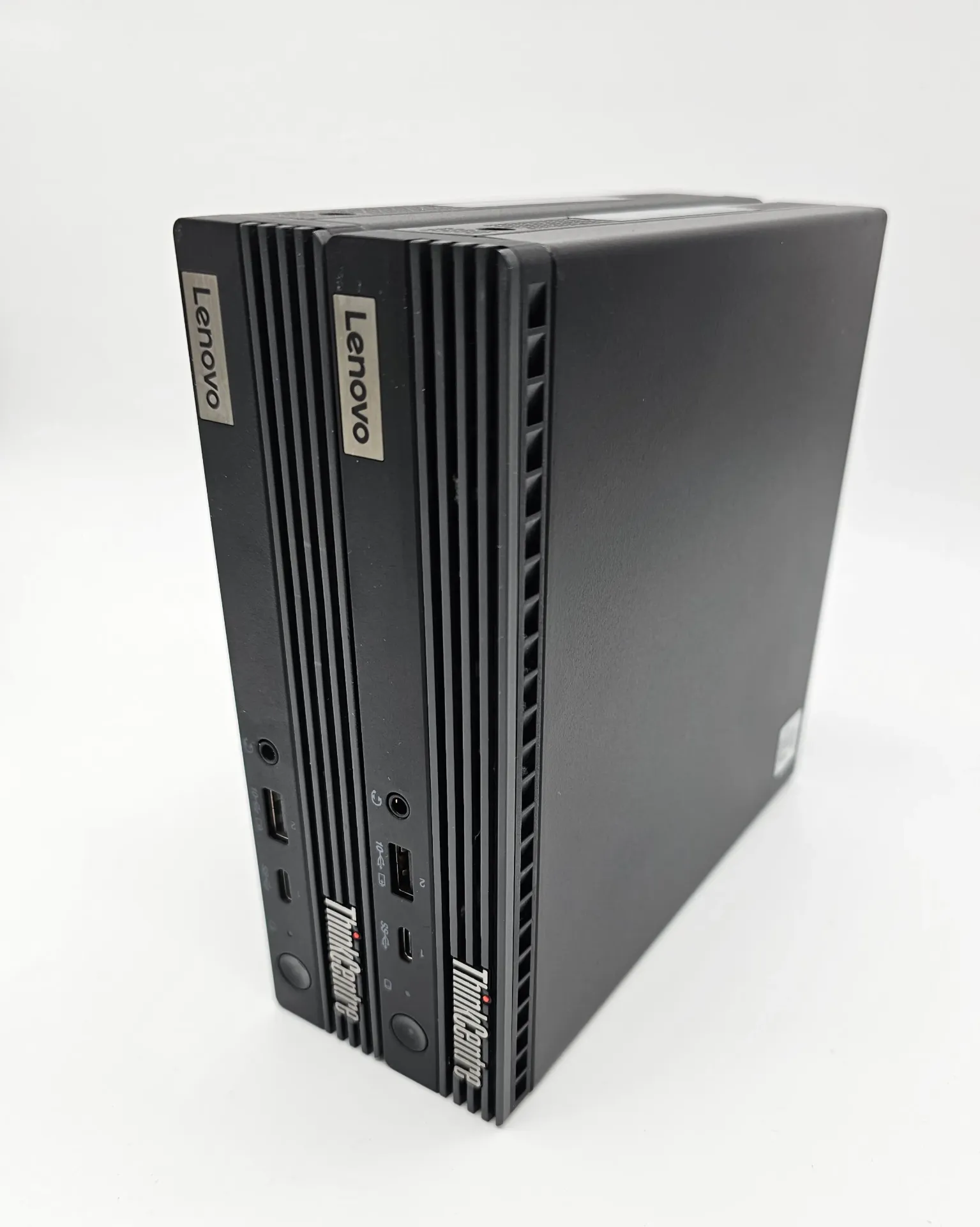 Lenovo Thinkcentre M70Q (8 GB, Intel i5 10400t, ohne M.2 Speicher, ohne 2,5" SSD Speicher)